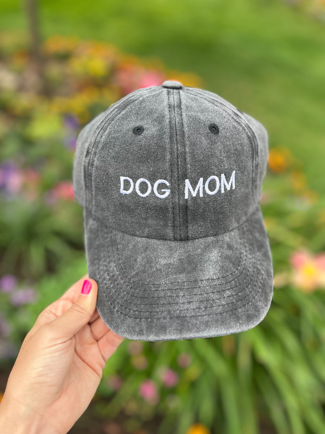 Dog Mom Embroidered Black Baseball Hat