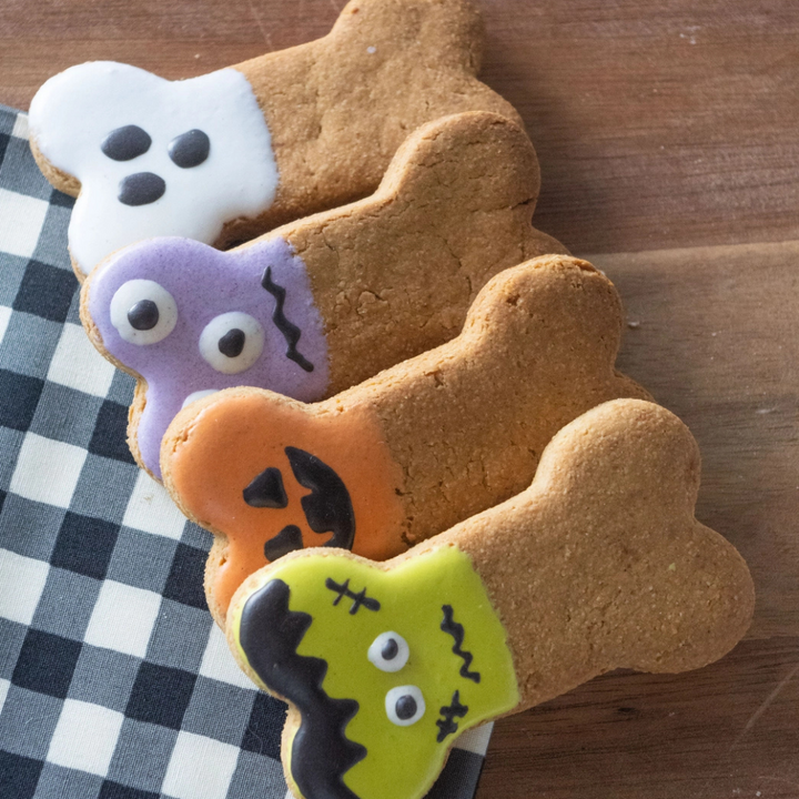 Spooky Season Bone Treat Box - 4 count