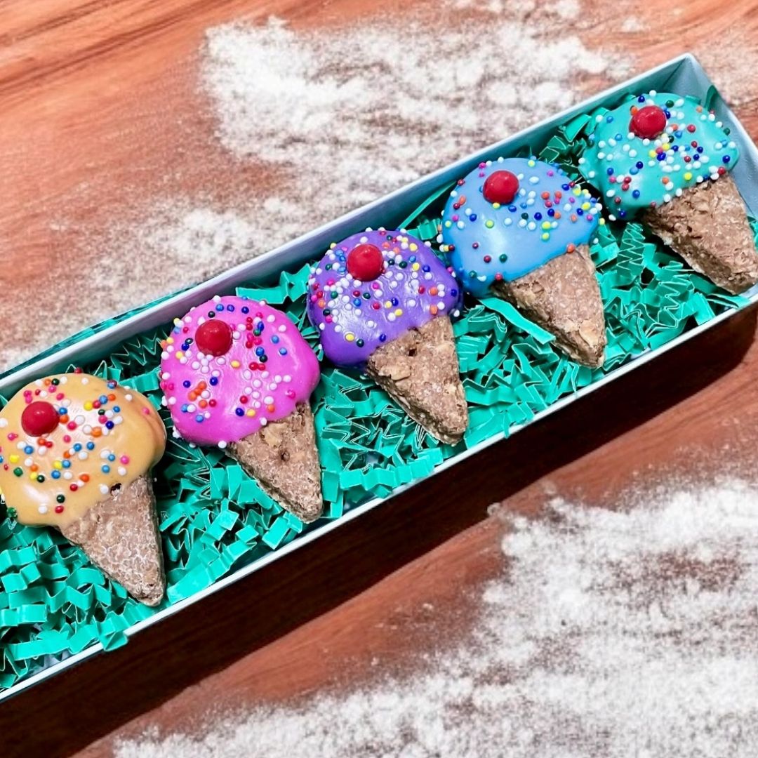 Mini Ice-Cream Dog Treat Box - 7 count