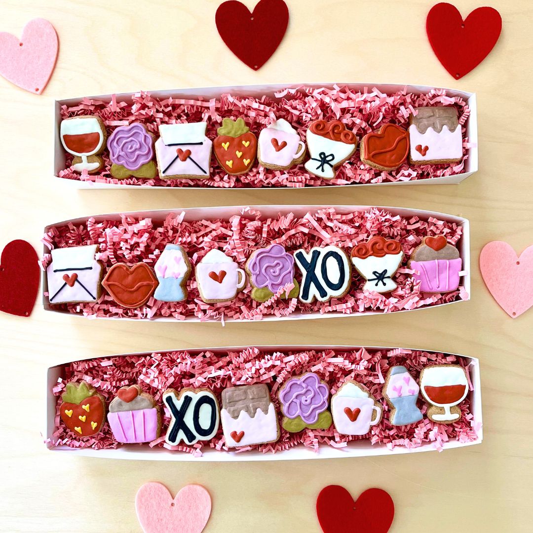 Valentine Biscuit Dog Treat Box - 8 count